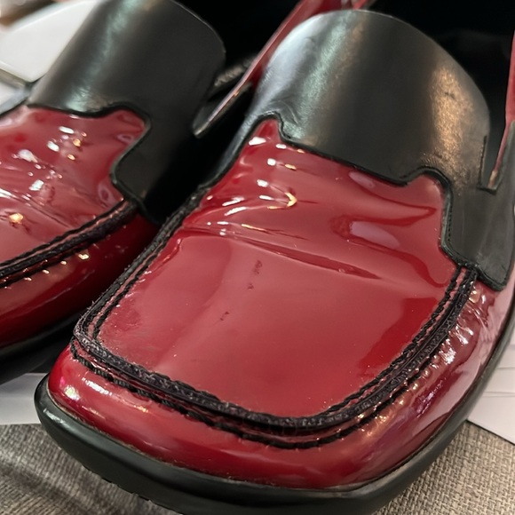 SESTO MEUCCI PATENT LEATHER LOAFERS RED BLACK SIZE 7.5M MADE IN ITALY - Picture 3 of 12